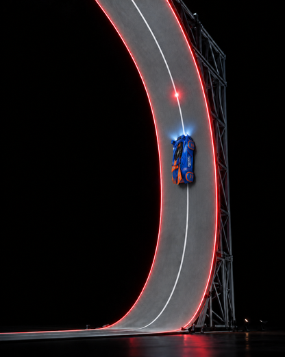 Light Chase Wall Climber